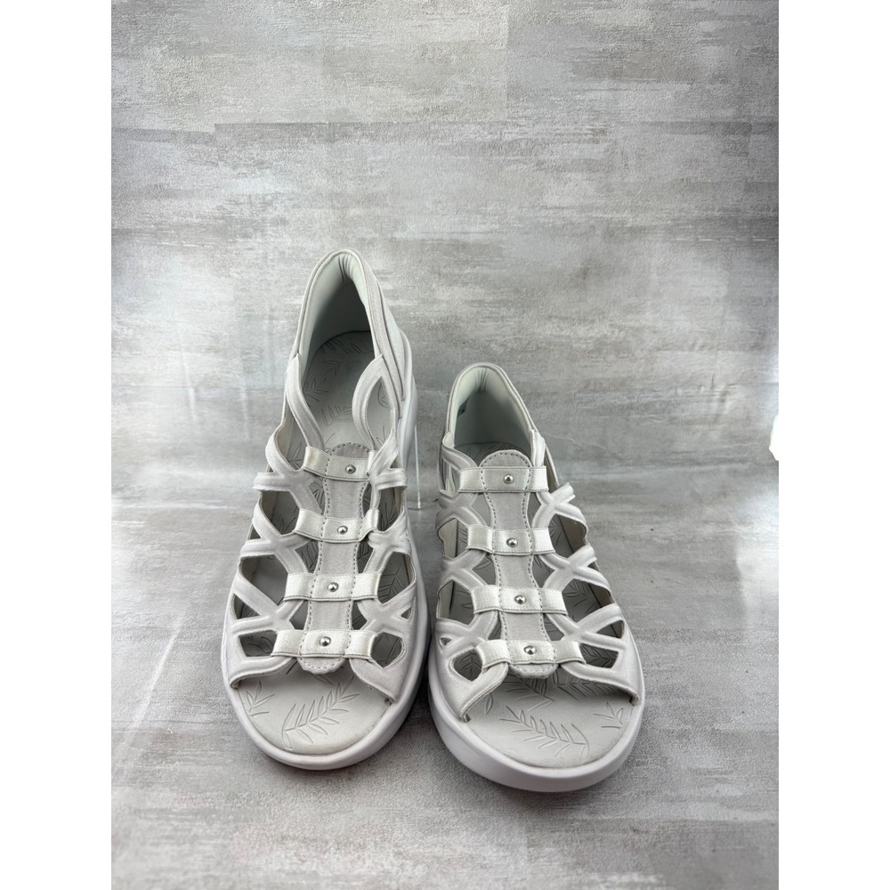 Bzees Sapphire Silver Studded Cage Wedge Sandals Women Sz 11M Light Gray Slip On